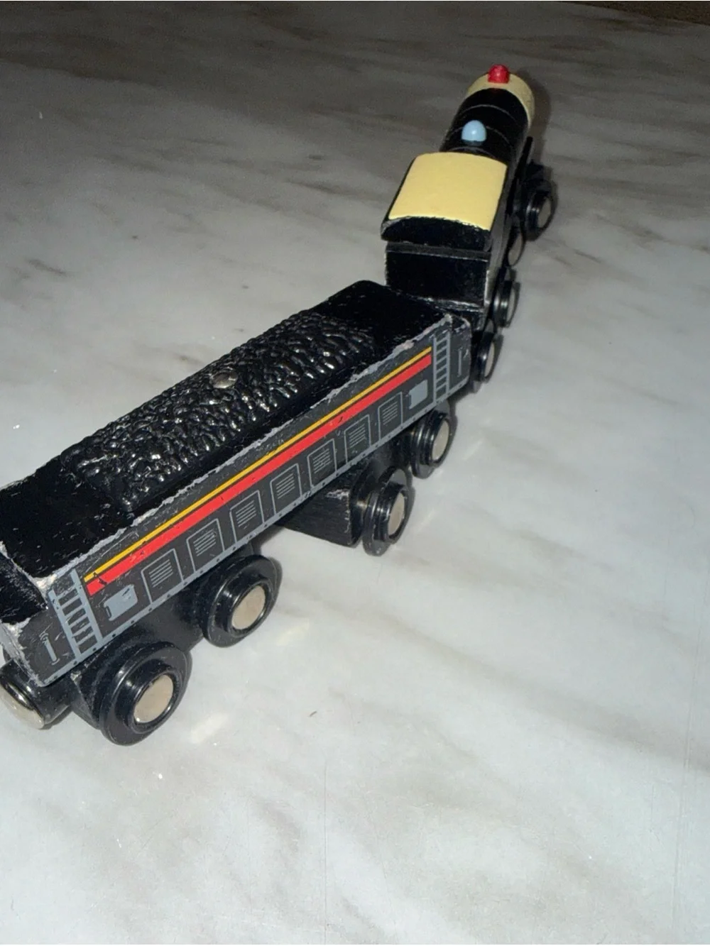 Train wood magnetic front train and caboose